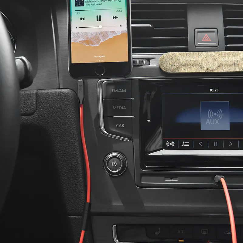 upa12-aux-audio-cable-with-mic-car.webp